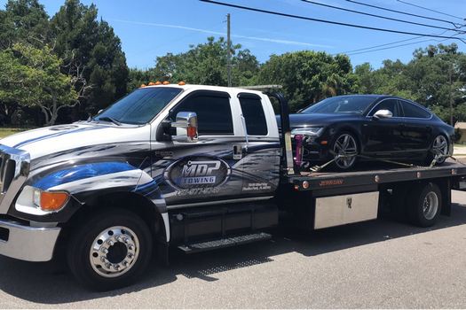 Towing-in-Feather Sound-Florida